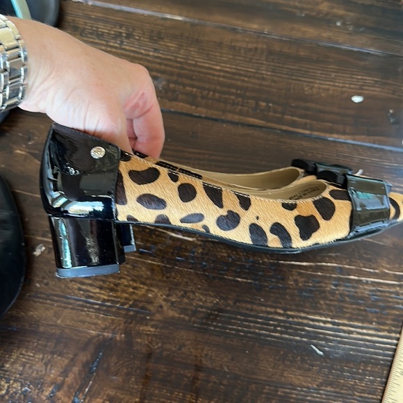 Ellen Tracy Cow Hair Leopard Print Block Heels Sz 6.5 - Picture 5 of 7